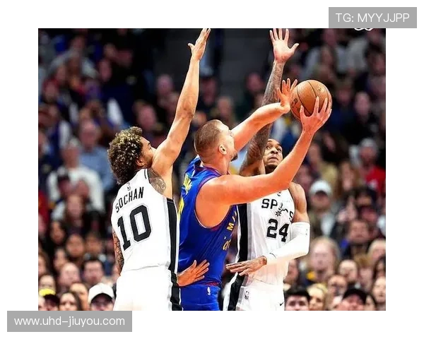 马刺小球战术分享球流畅，瓦塞尔缺阵影响外线