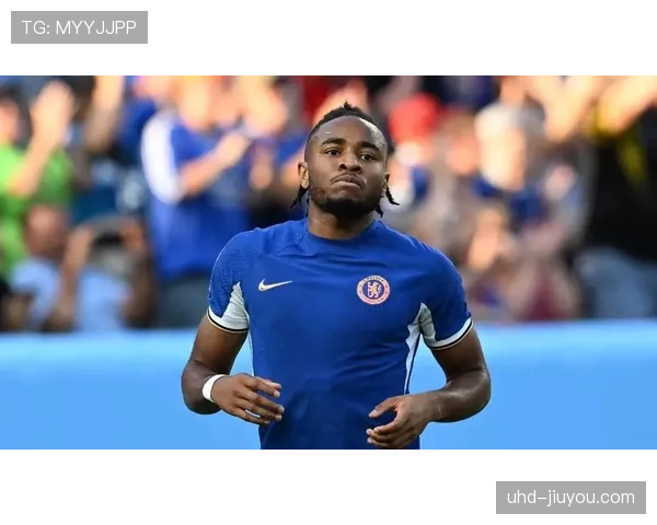 镜头捕捉:看台上出现致敬即将退役的切尔西传奇队长的TIFO 镜头捕捉:看台上出现致敬即将退役的切尔西传奇队长的TIFO